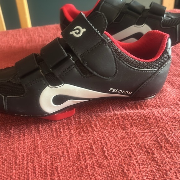 Peloton Cycling Shoes for Peloton Bike & Bike+ with Delta-Compatible Bike EUC 39 - Picture 3 of 5